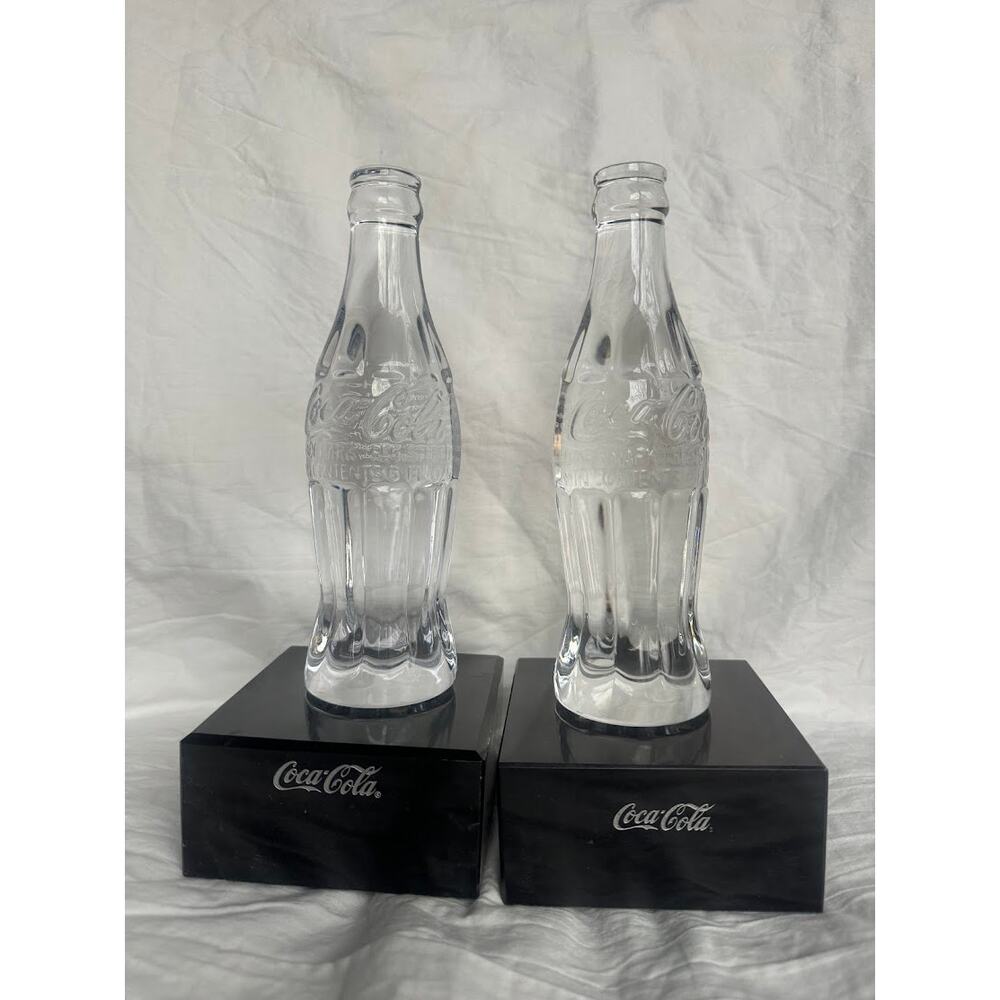 Set of 2 Coca-Cola Collectors Christmas‎ Bottles Hobbleskirt solid & stands 6 oz
